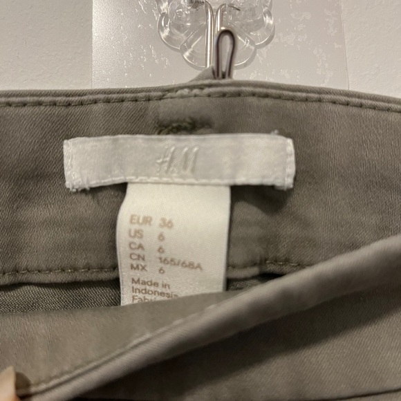 H&M Women Pants Olive Green US 6 - Picture 3 of 3